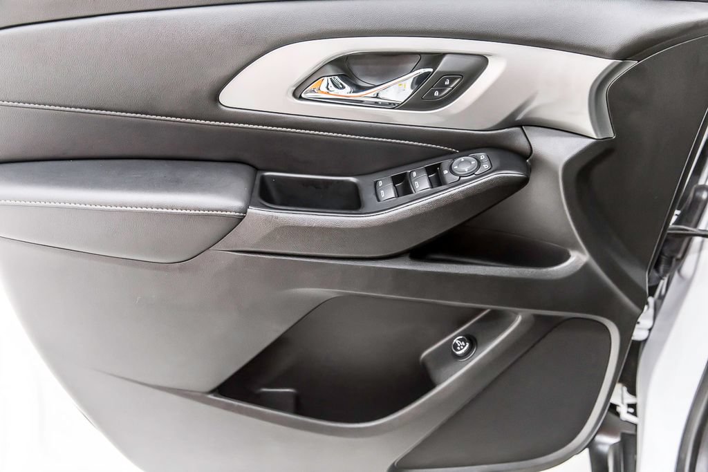 Used 2023 Chevrolet Traverse LT w/ LPO, Floor Liner Package AWD/4WD image 24