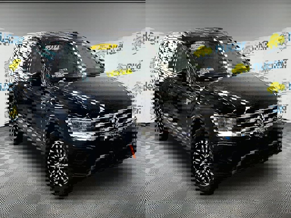 Used 2021 Volkswagen Tiguan SE AWD/4WD image 1