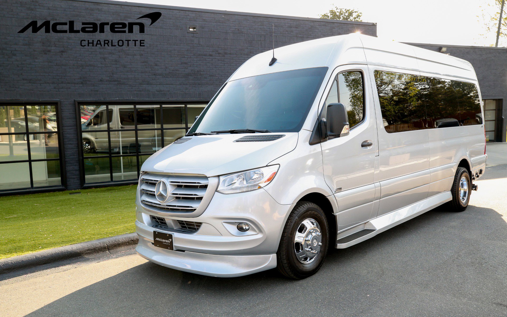 Used 2021 Mercedes-Benz Sprinter 3500 image 1