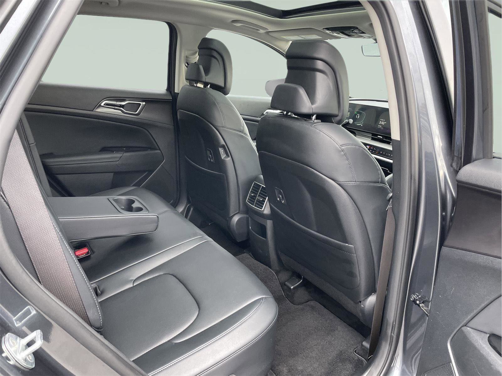 Used 2023 Kia Sportage EX w/ EX Premium Package image 19