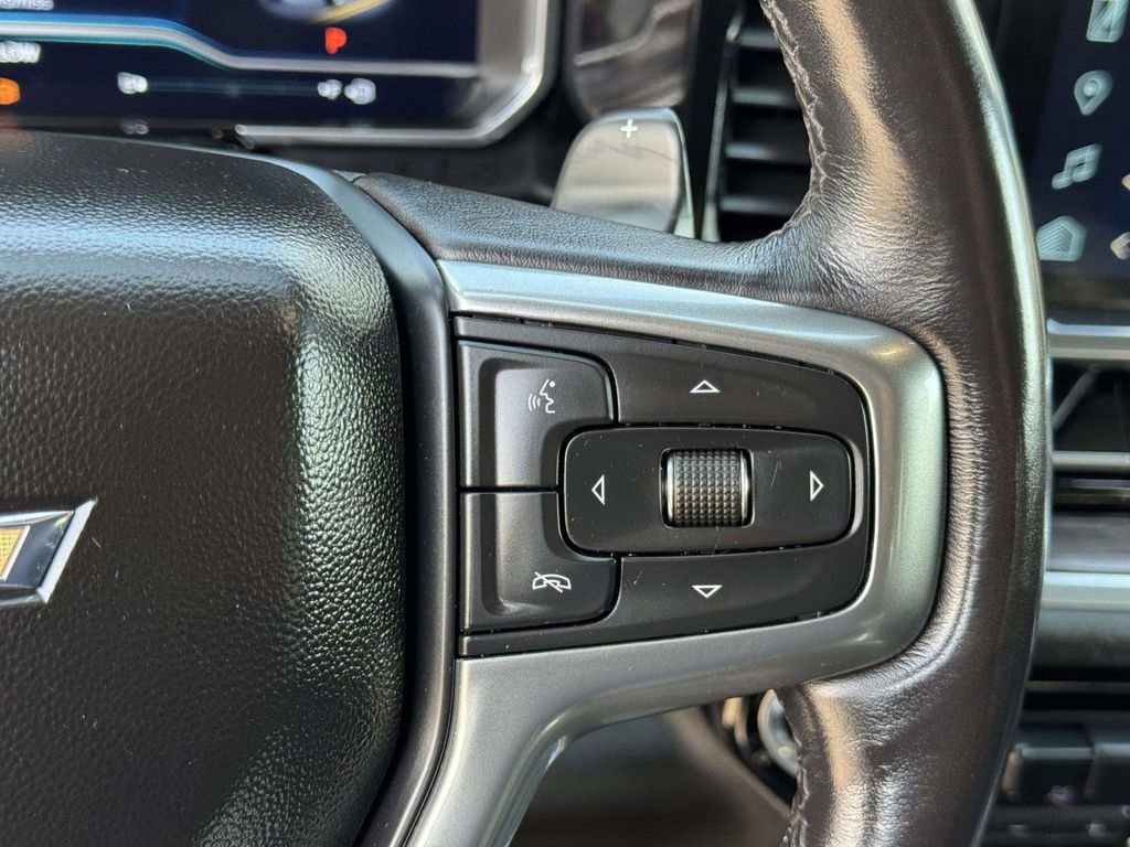 Used 2022 Chevrolet Silverado 1500 LTZ AWD/4WD image 12