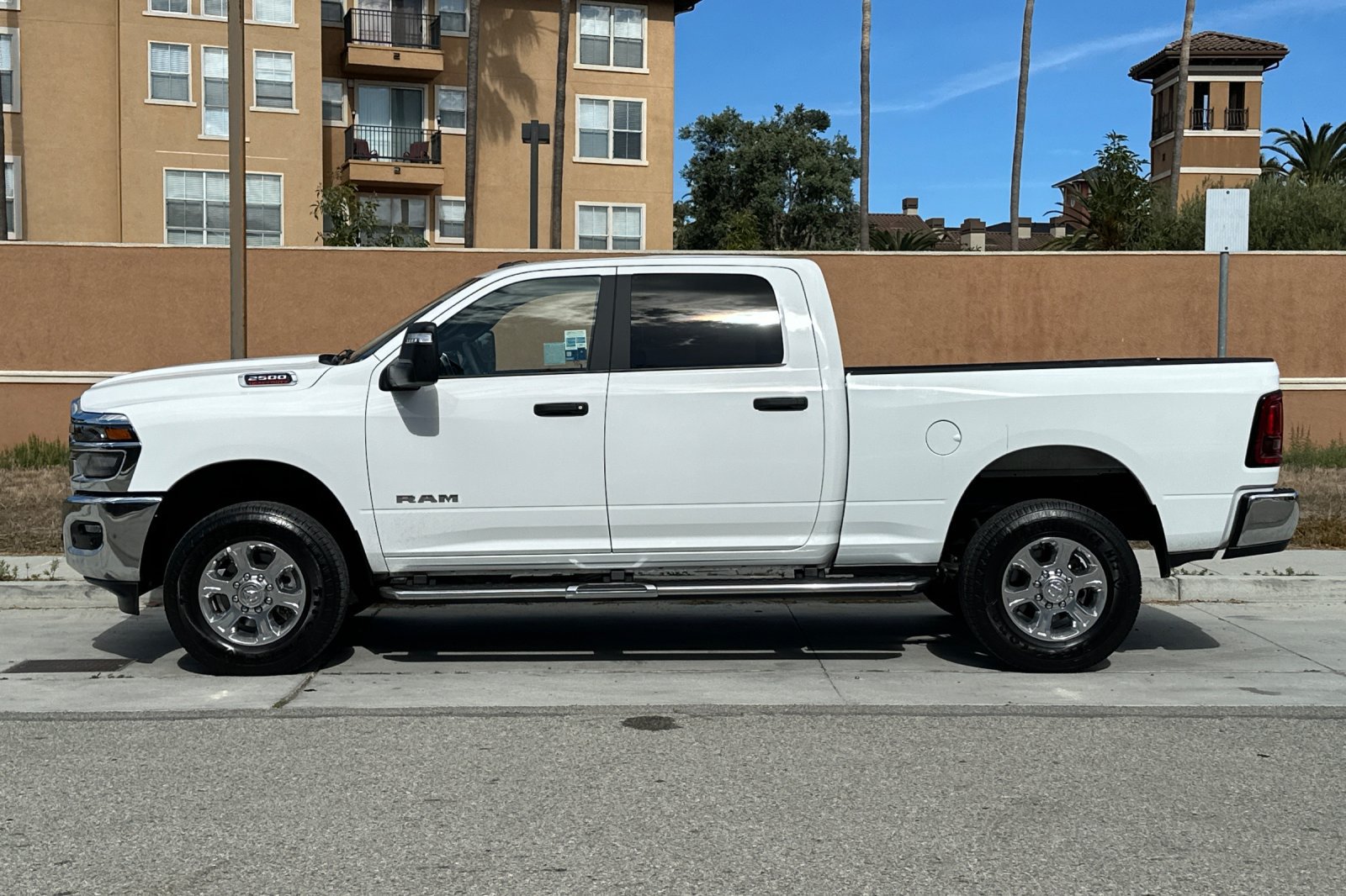 Used 2025 RAM 2500 Big Horn AWD/4WD image 7
