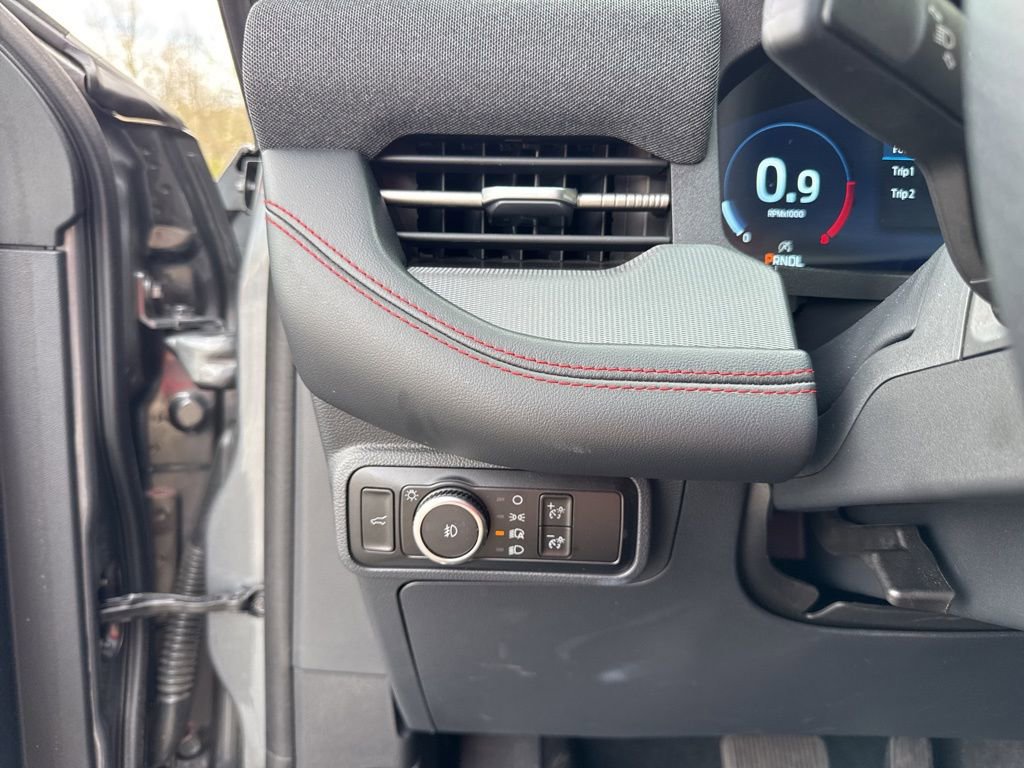 Certified 2025 Ford Explorer ST-Line image 11