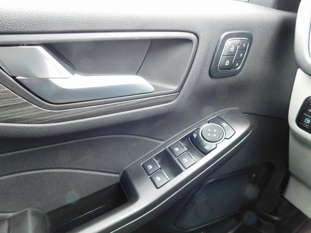 New 2026 Ford Escape Platinum image 28