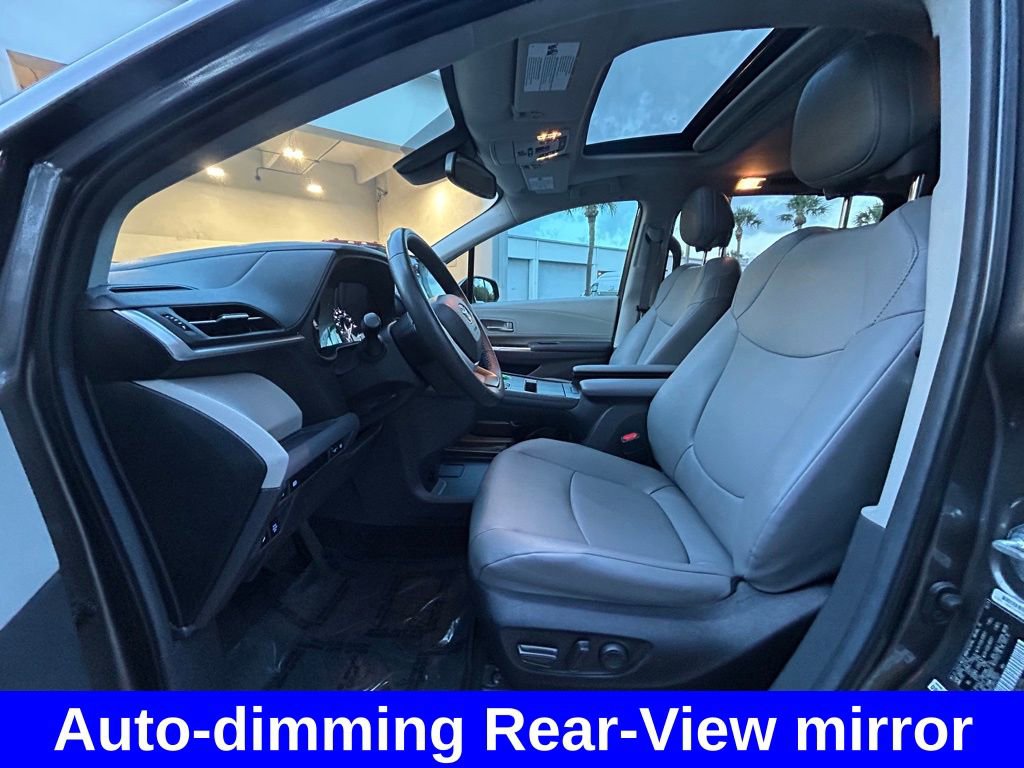 Used 2024 Toyota Sienna XLE image 10