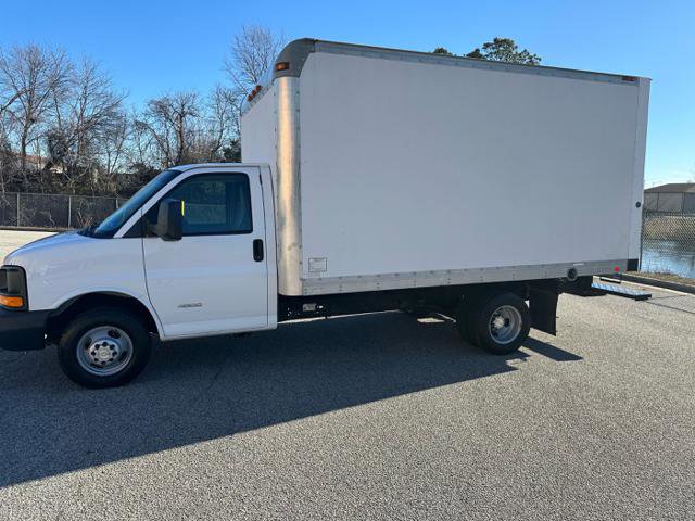 Used 2014 Chevrolet Express 4500 G4500 image 9