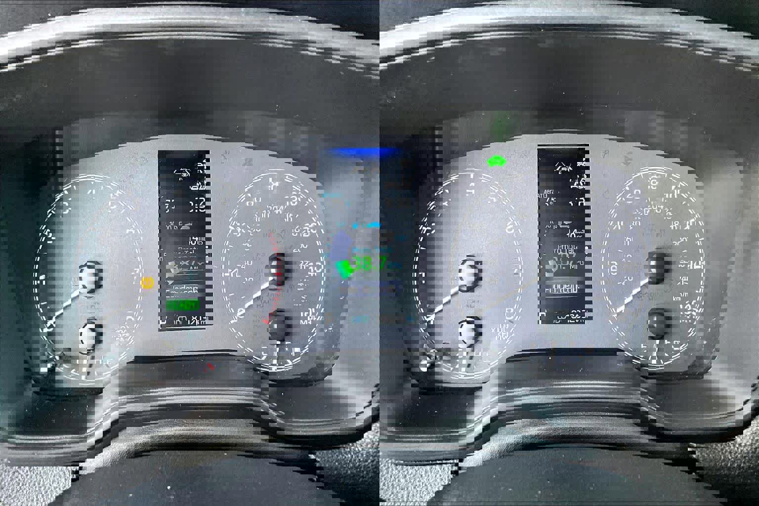 Used 2024 Toyota Corolla Cross SE image 24