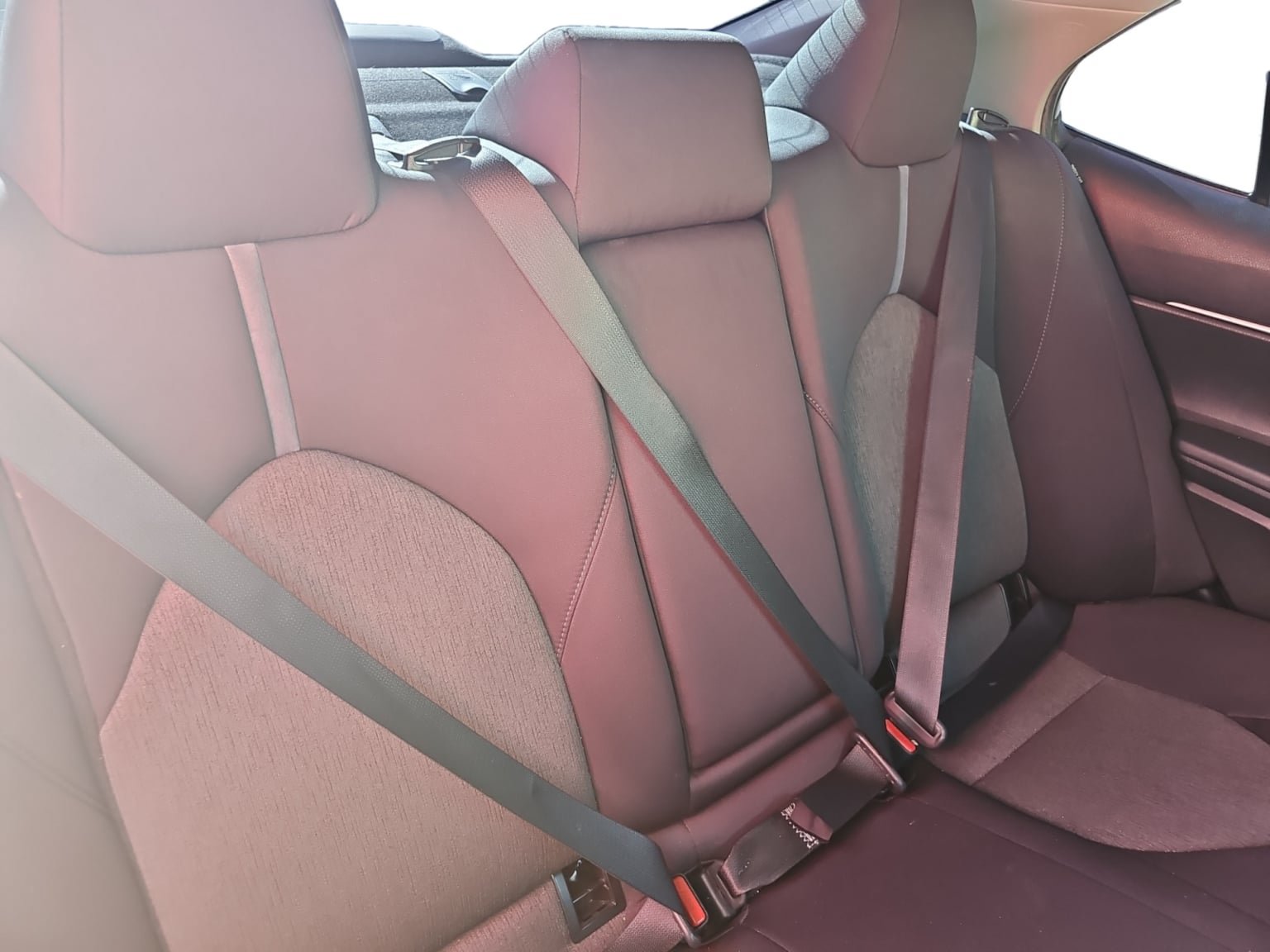 Used 2021 Toyota Camry LE FWD image 18