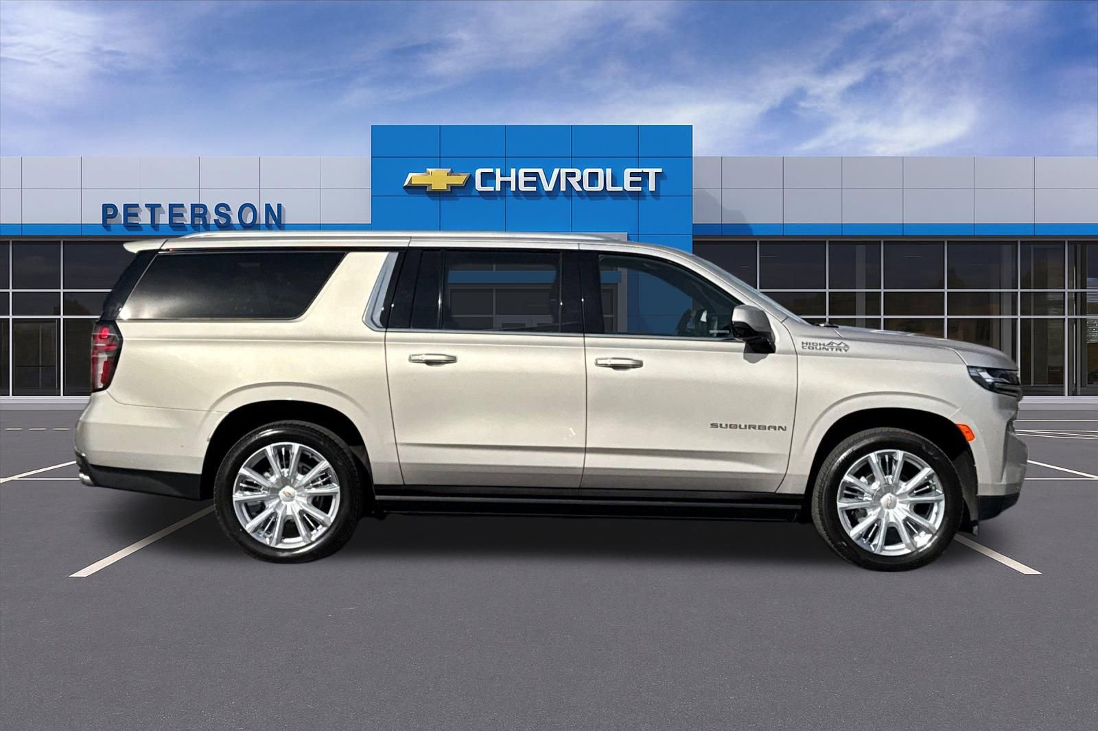 Certified 2023 Chevrolet Suburban High Country w/ LPO, Illumination Package AWD/4WD image 3