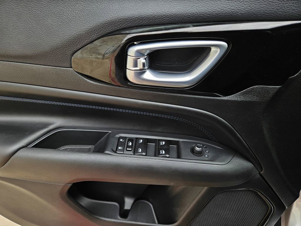 New 2026 Jeep Compass Latitude image 16