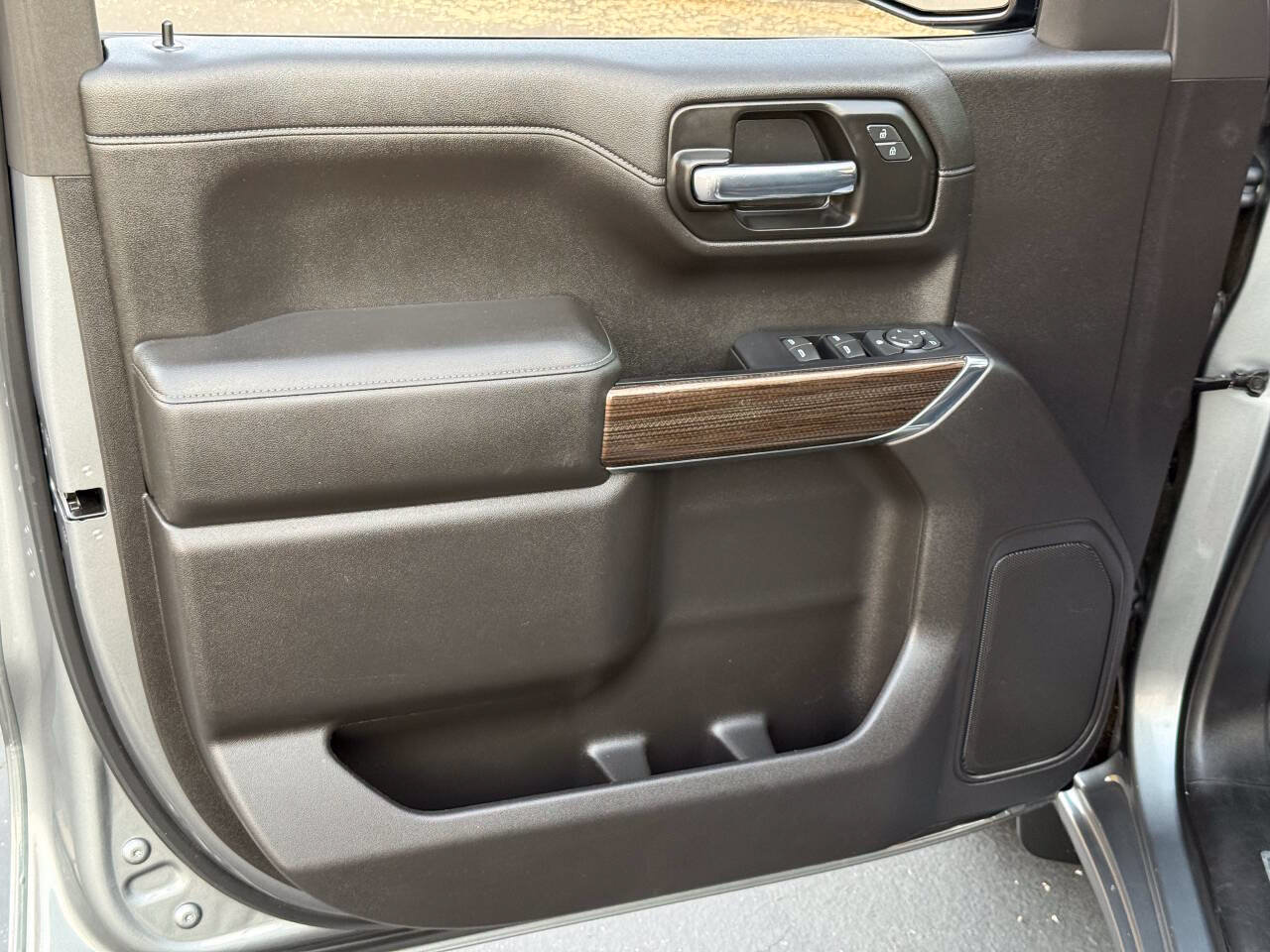 Used 2021 Chevrolet Silverado 1500 LT AWD/4WD image 13