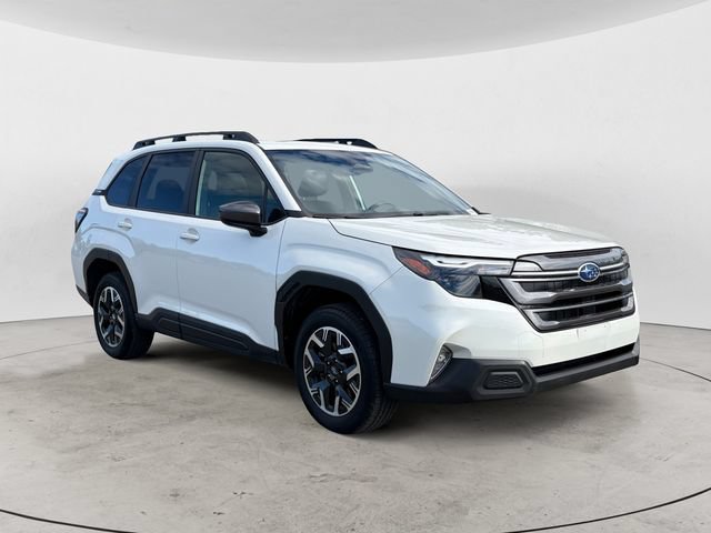 Used 2025 Subaru Forester Premium AWD/4WD image 3