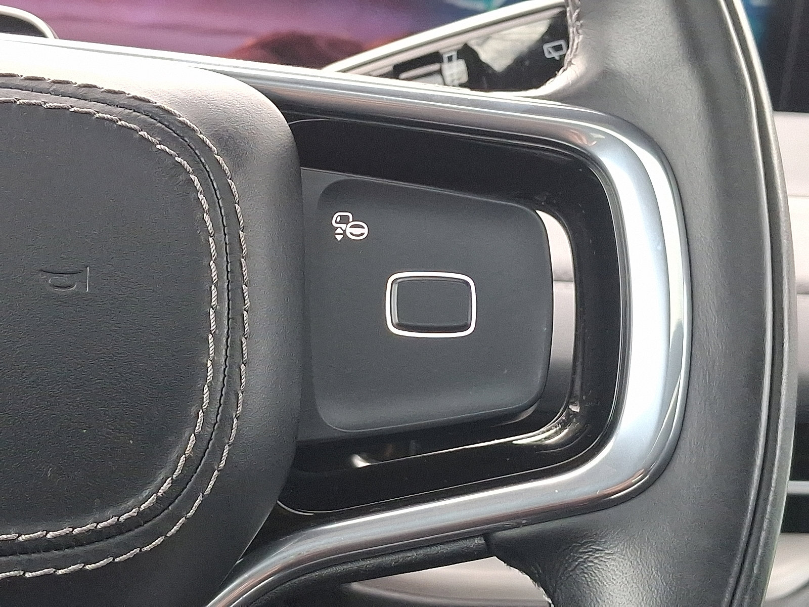 Used 2025 Lincoln Navigator Reserve w/ Jet Appearance Package image 23