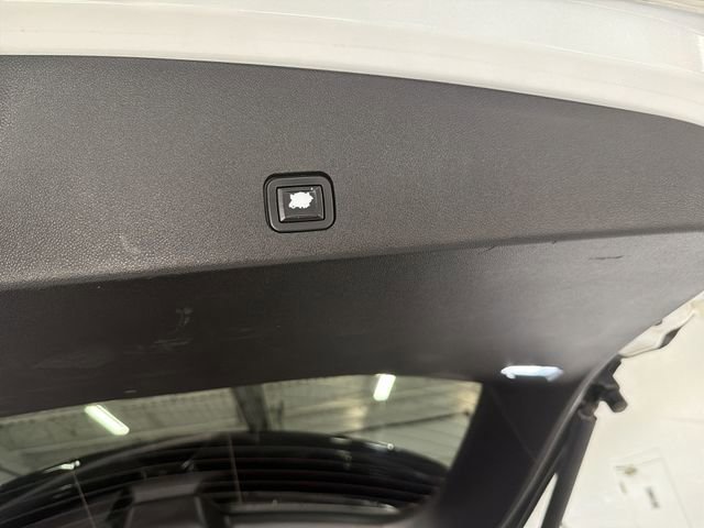 Certified 2020 Cadillac XT6 Premium Luxury w/ Platinum Package image 16