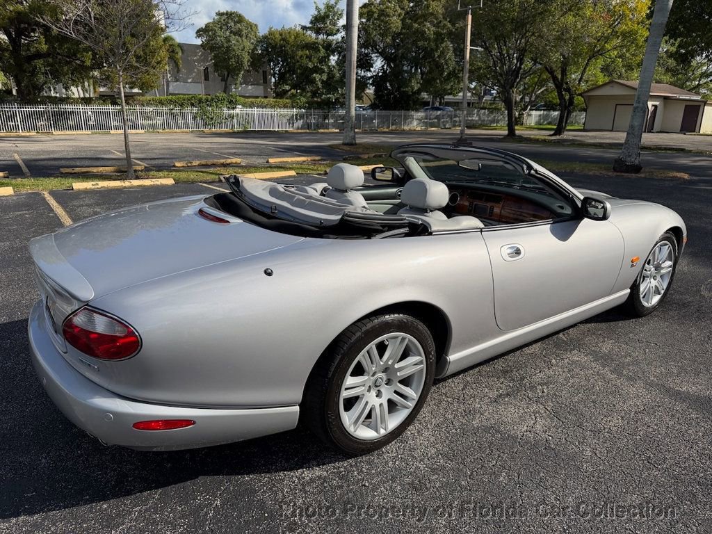 Used 2005 Jaguar XK8 Convertible image 28