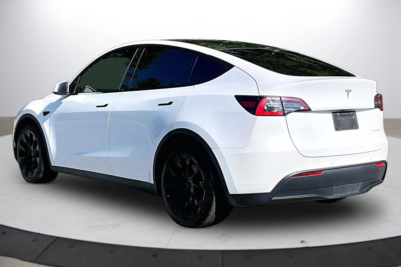 Used 2021 Tesla Model Y Long Range AWD/4WD image 7