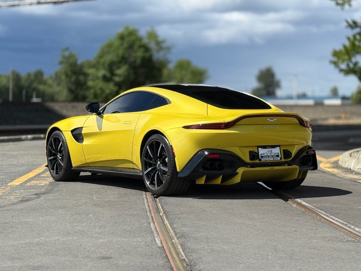 Used 2020 Aston Martin V8 Vantage Coupe RWD image 7