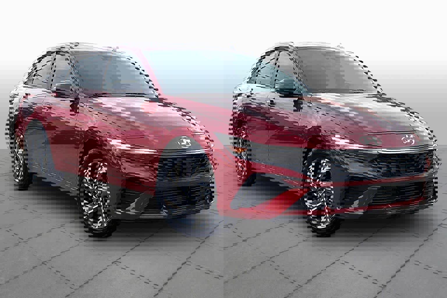 Certified 2025 Hyundai Elantra Sport image 3