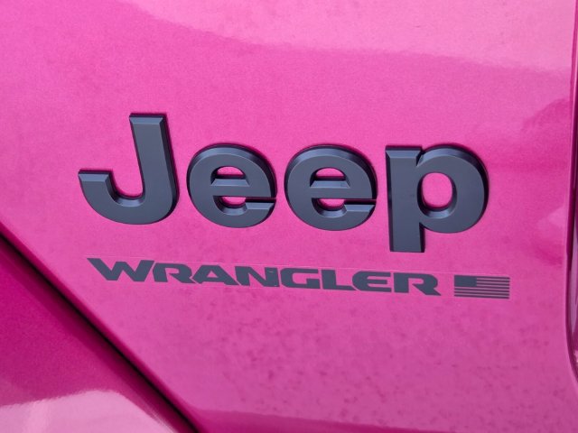 New 2026 Jeep Wrangler Unlimited Sahara w/ Whitecap Package AWD/4WD image 32
