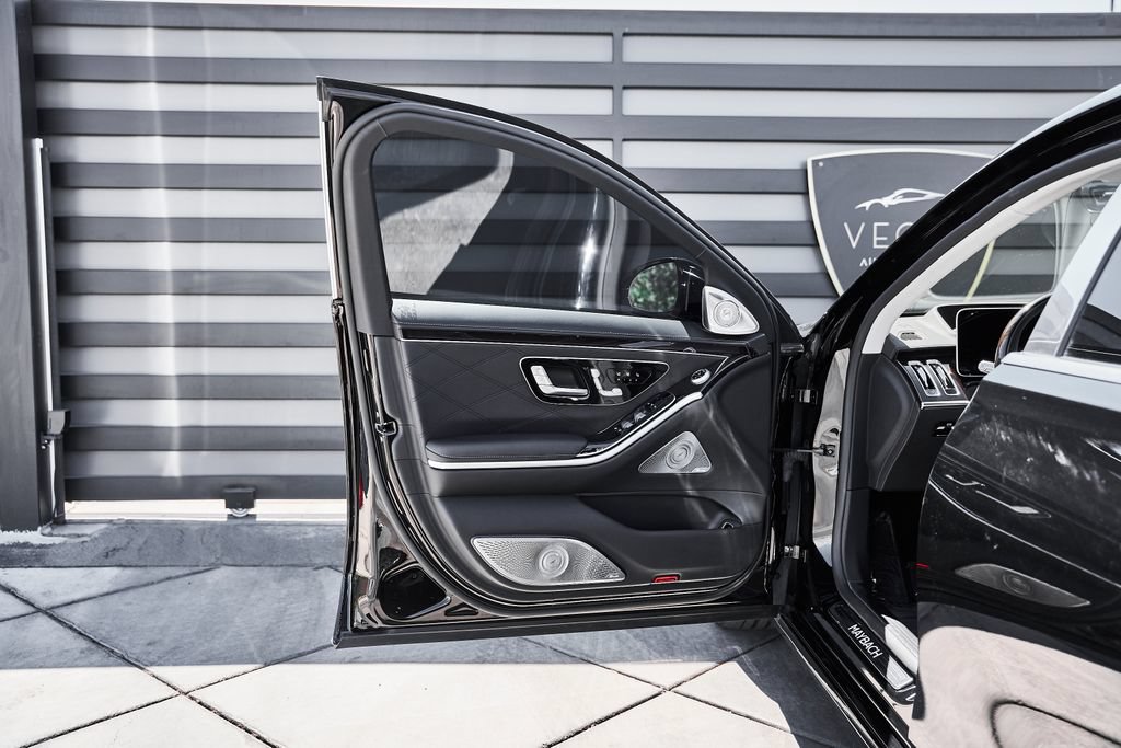 Used 2023 Mercedes-Benz Maybach S 680 4MATIC image 30