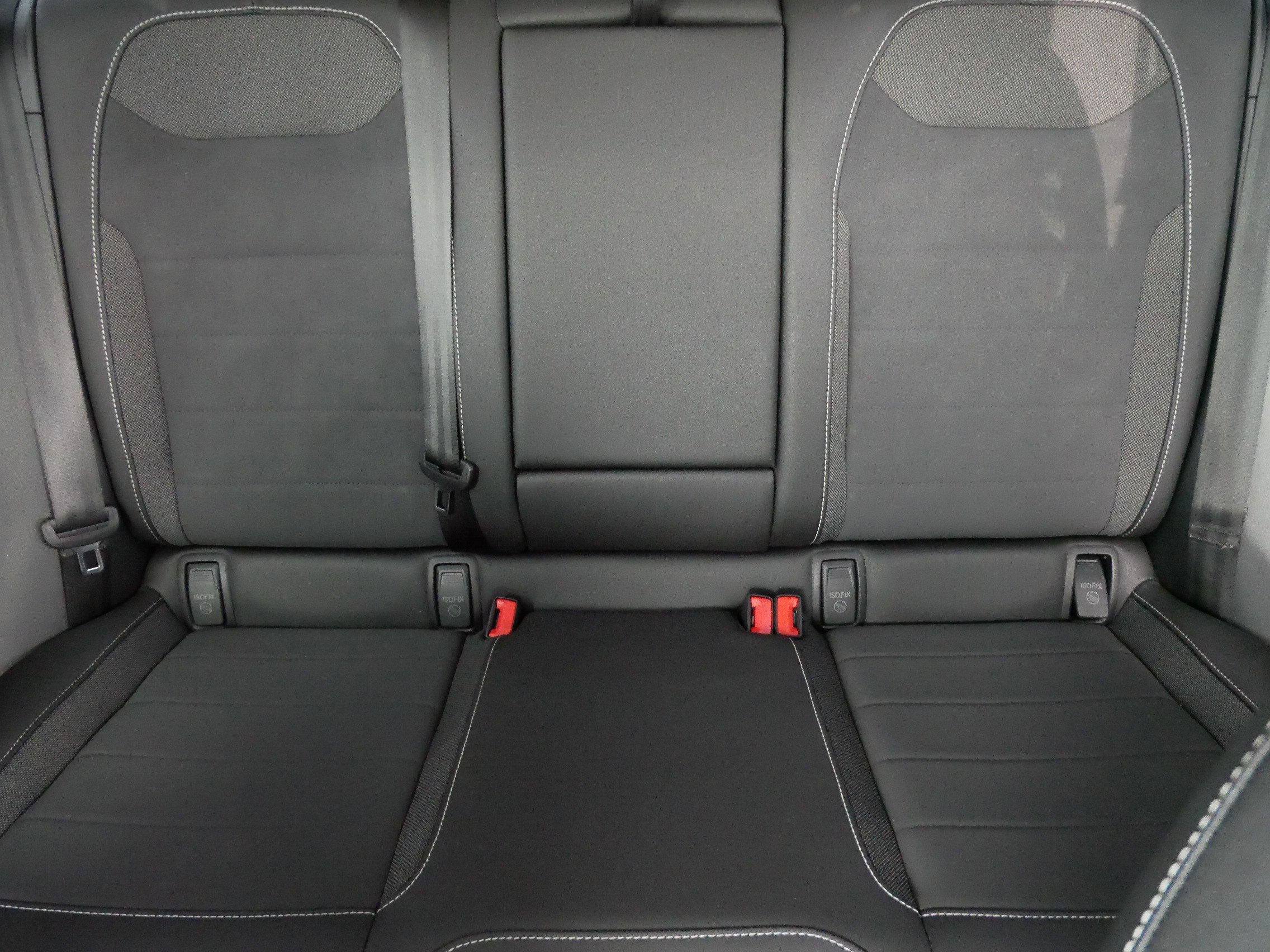 Certified 2024 Volkswagen Taos SE image 13