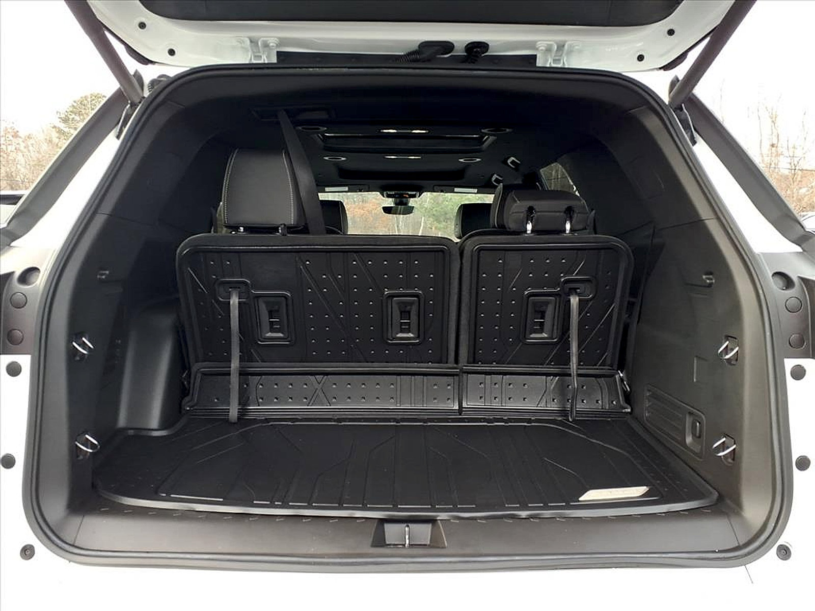 Certified 2023 Chevrolet Traverse Premier w/ LPO, Floor Liner Package image 8