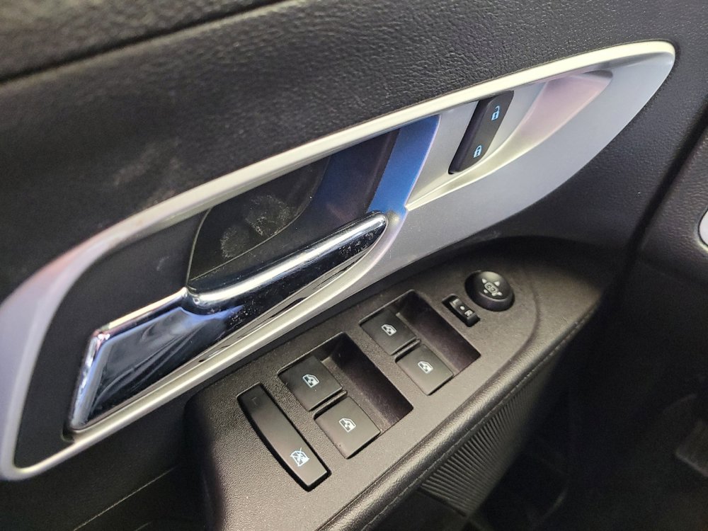 Used 2017 Chevrolet Equinox Premier w/ Enhanced Convenience Package image 27