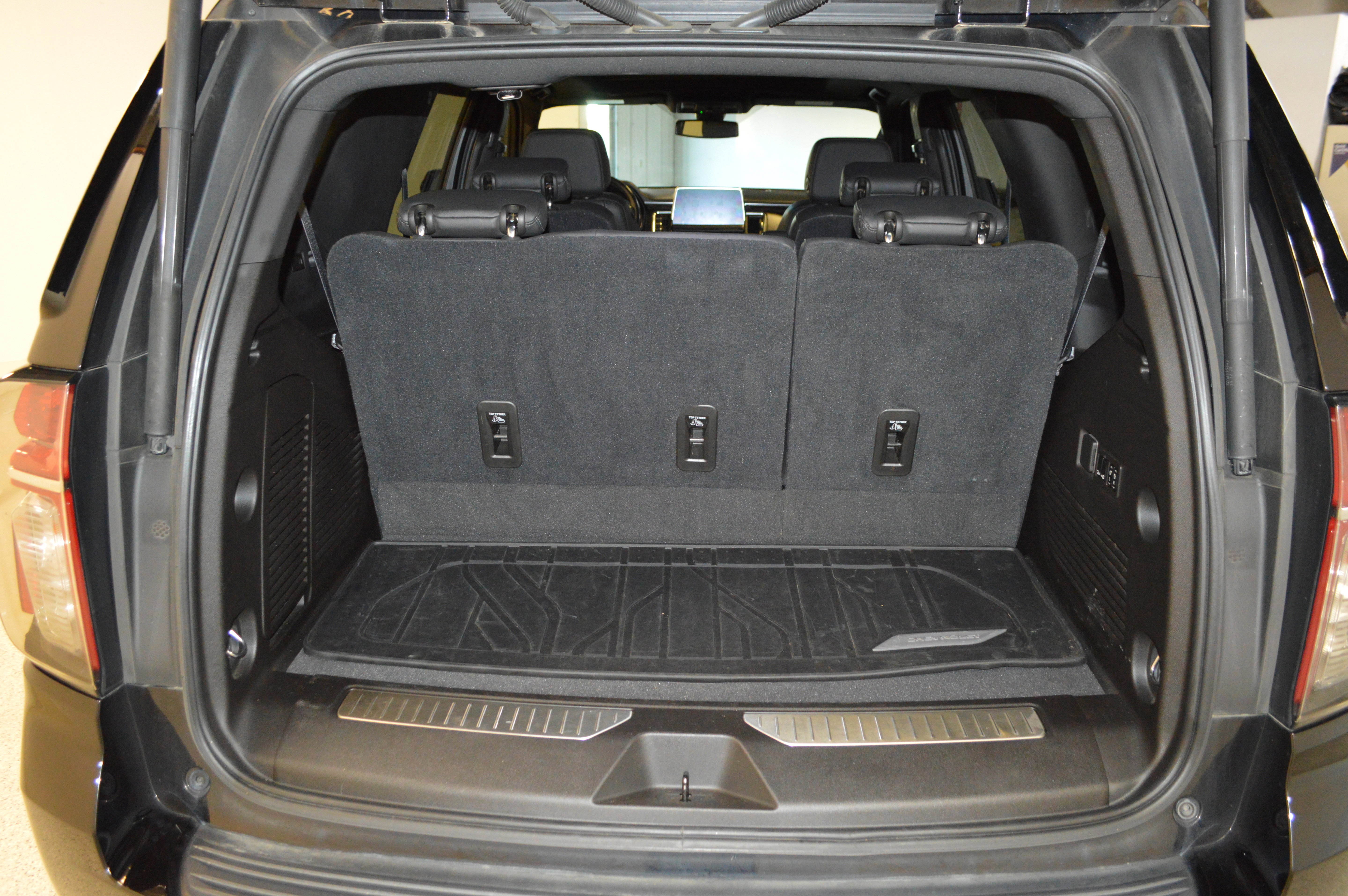 Used 2021 Chevrolet Tahoe Z71 w/ Luxury Package image 14