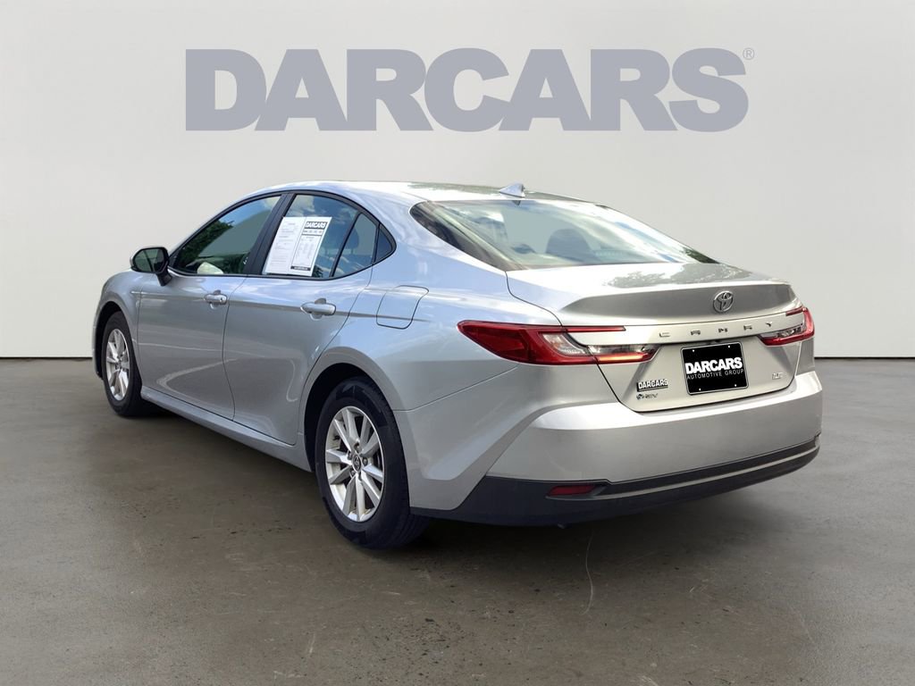 Used 2025 Toyota Camry LE FWD image 5