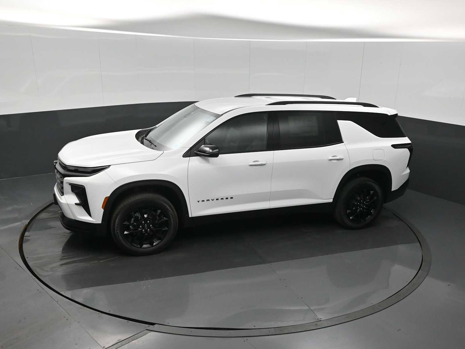 New 2026 Chevrolet Traverse LT image 13