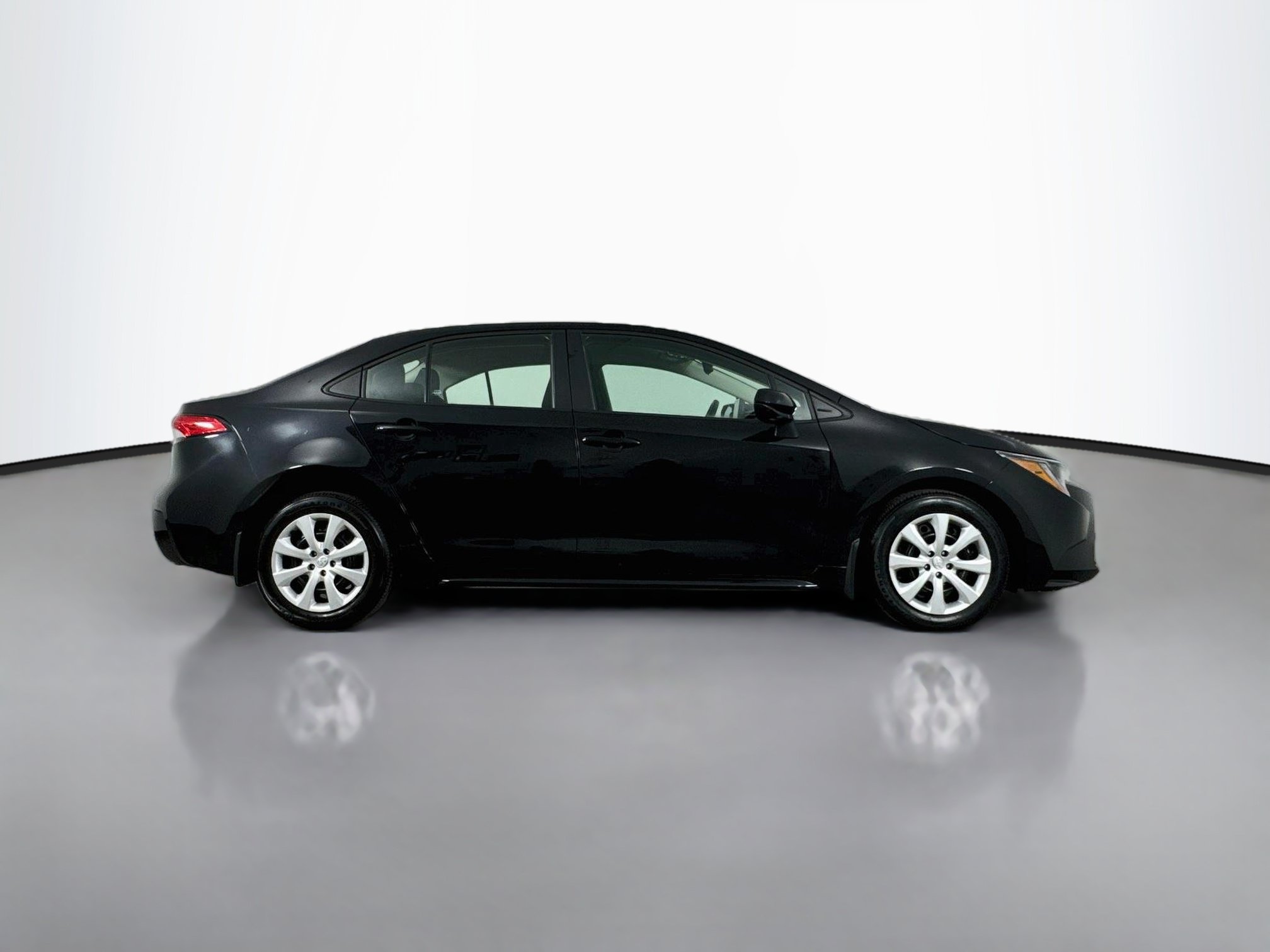 Certified 2024 Toyota Corolla LE FWD image 8