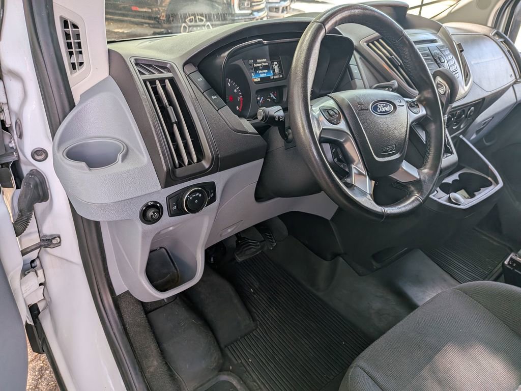 Used 2019 Ford Transit 150 XLT image 31