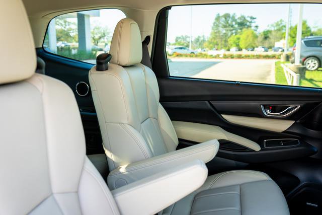 Certified 2025 Subaru Ascent Limited image 9