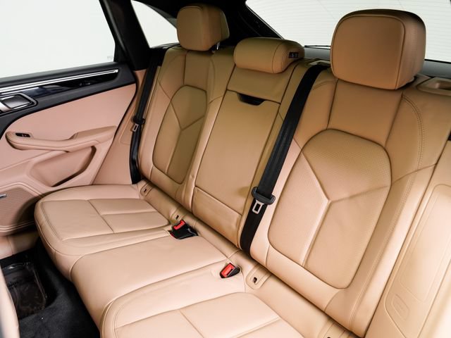 Certified 2021 Porsche Macan AWD/4WD image 26