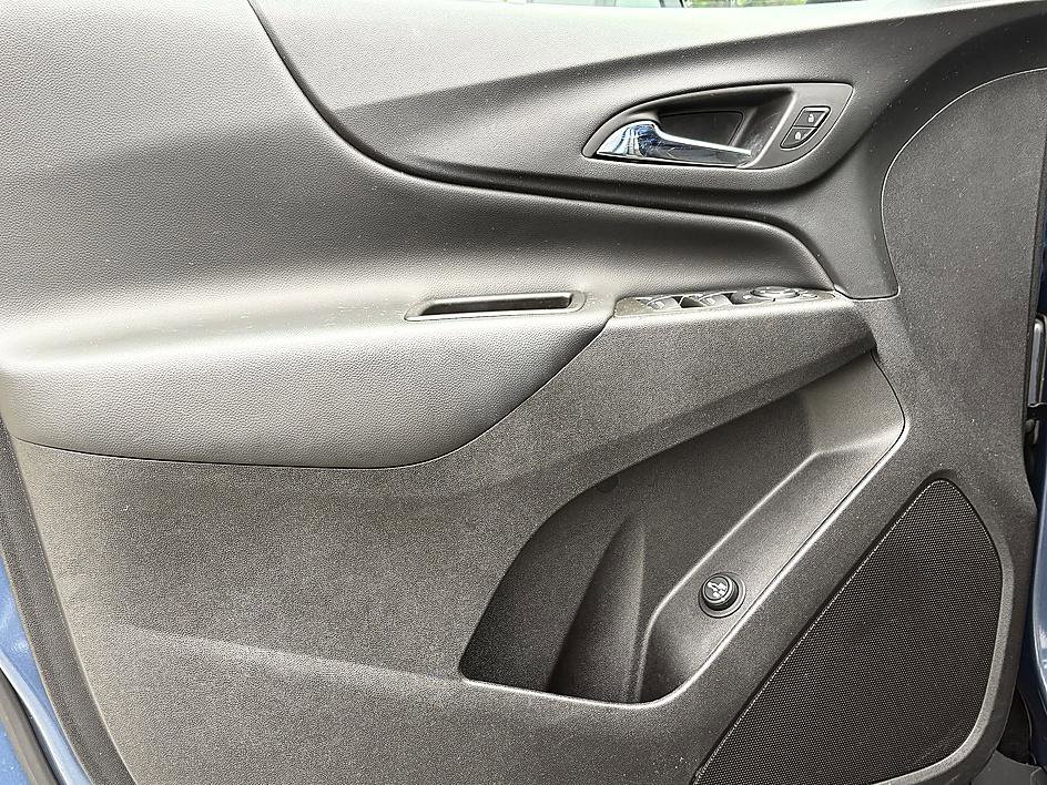 Used 2024 Chevrolet Equinox LT FWD image 16