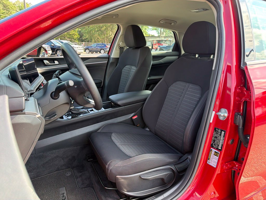 Used 2025 Kia K5 LXS FWD image 23
