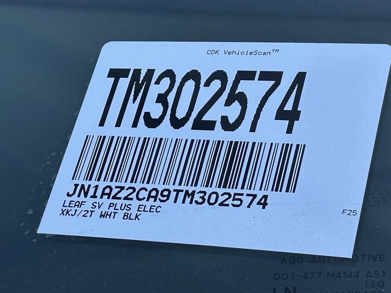 New 2026 Nissan Leaf SV+ w/ Illuminated Package FWD image 35