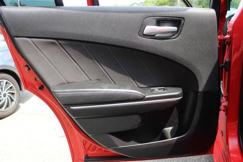 Used 2019 Dodge Charger R/T RWD image 21