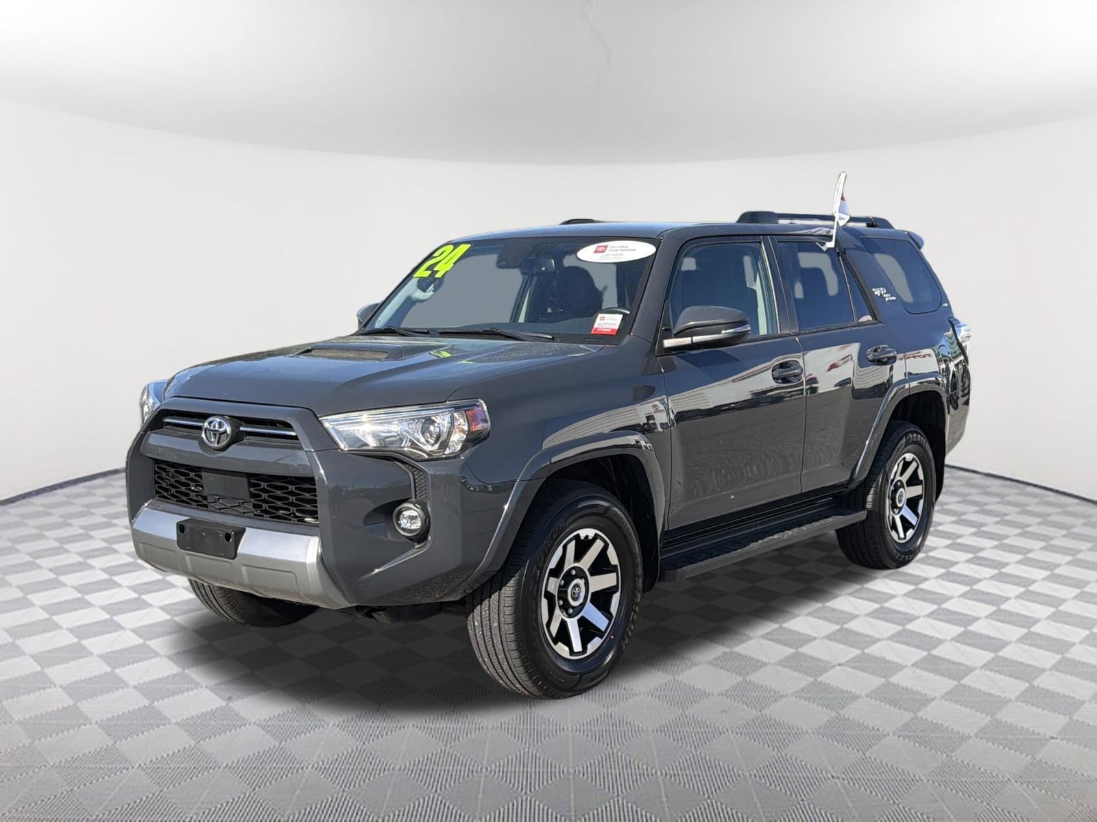 Certified 2024 Toyota 4Runner TRD Off-Road Premium image 3
