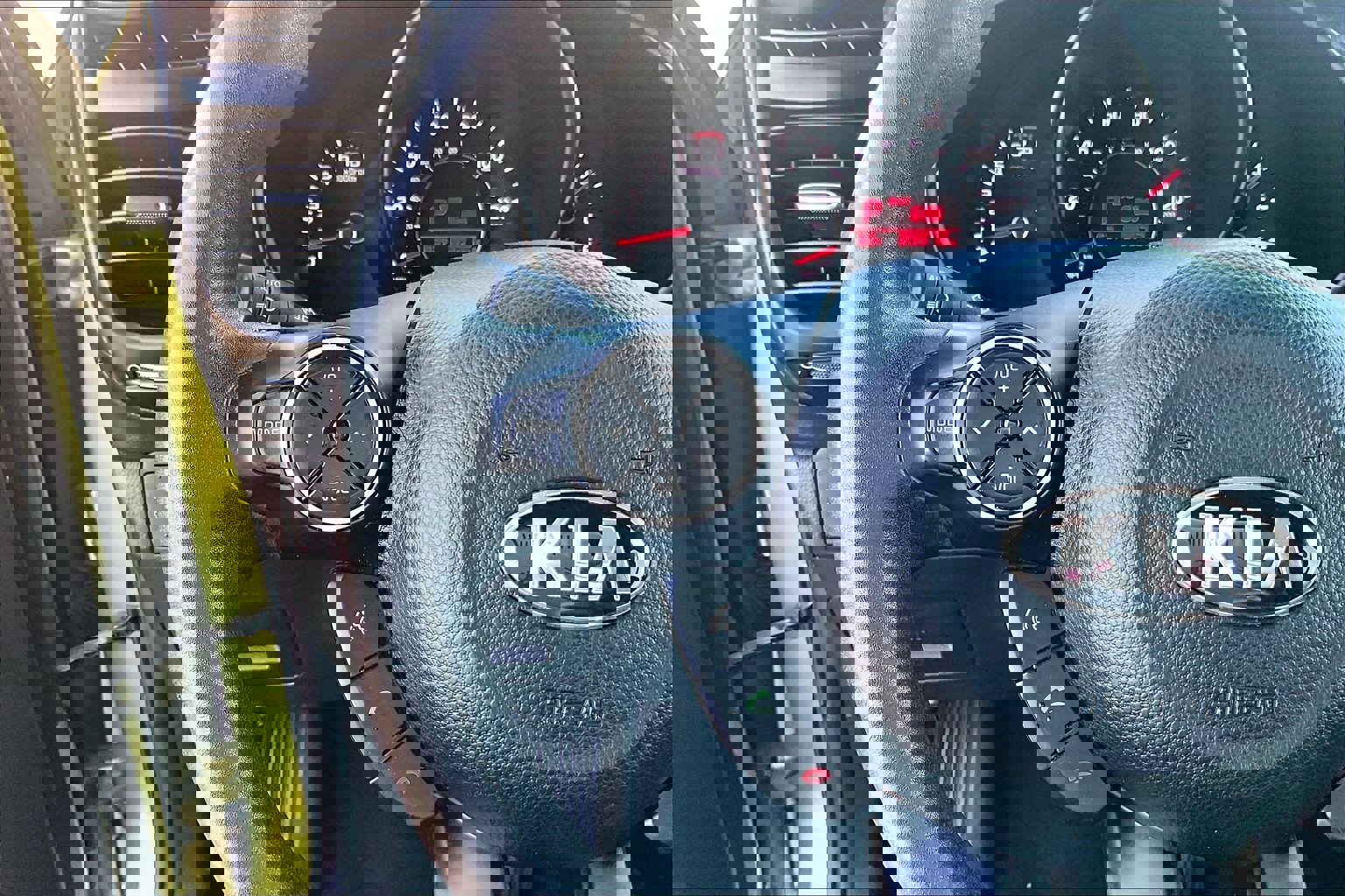 Used 2016 Kia Soul + image 18