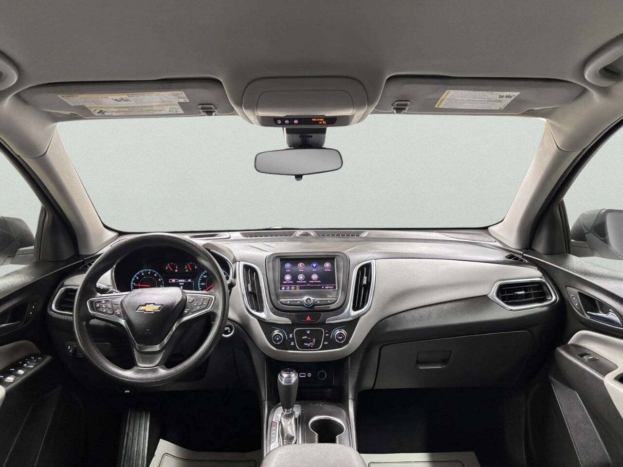 Used 2020 Chevrolet Equinox LS FWD image 24