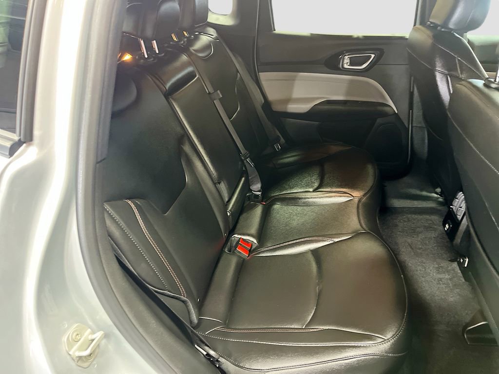 Used 2024 Jeep Compass Limited image 26