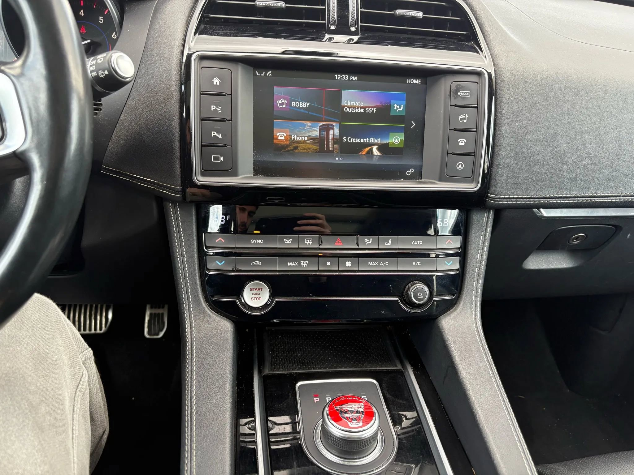 Used 2017 Jaguar F-PACE R-Sport image 23