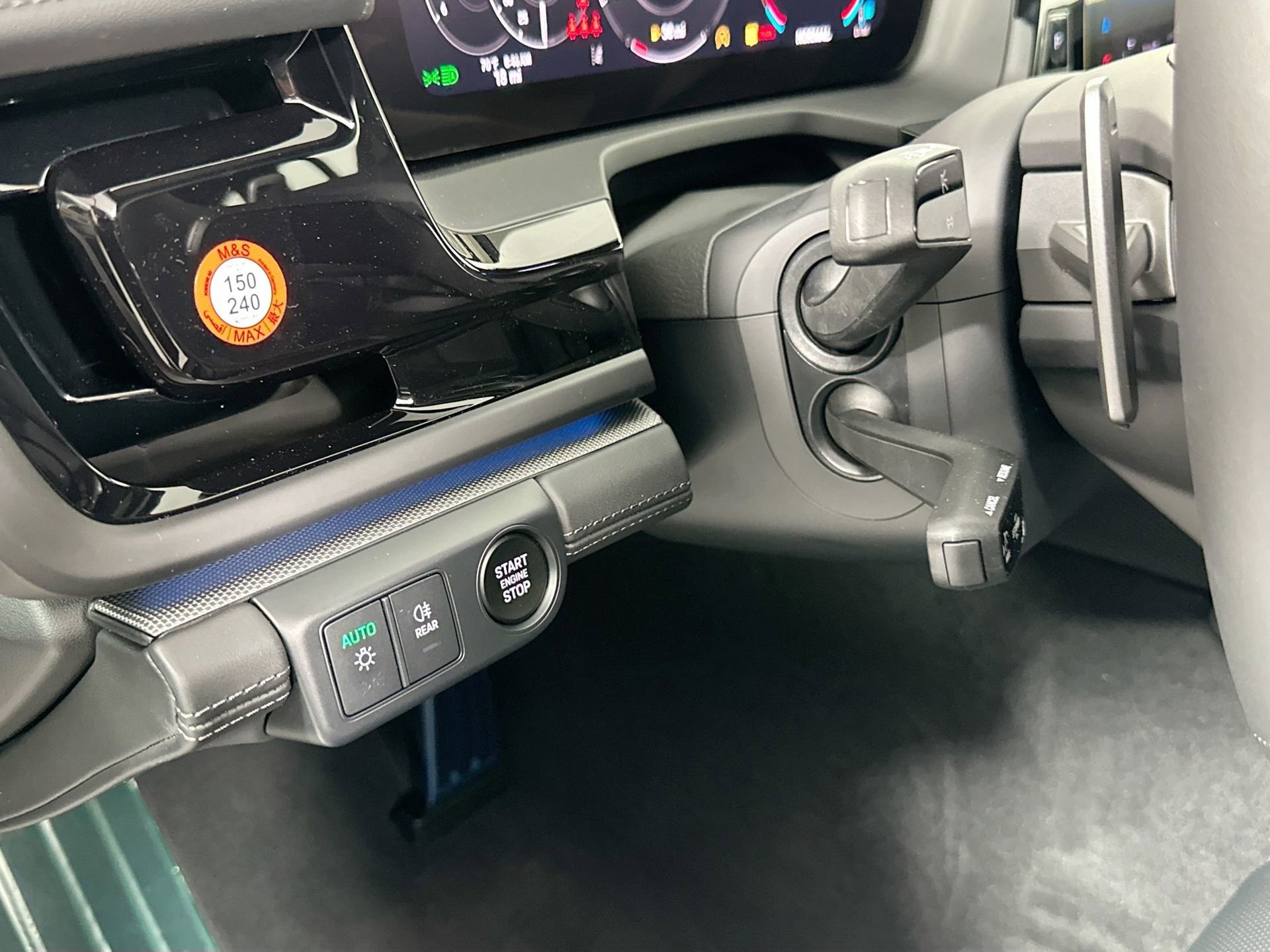 Certified 2026 Porsche Panamera 4 image 32