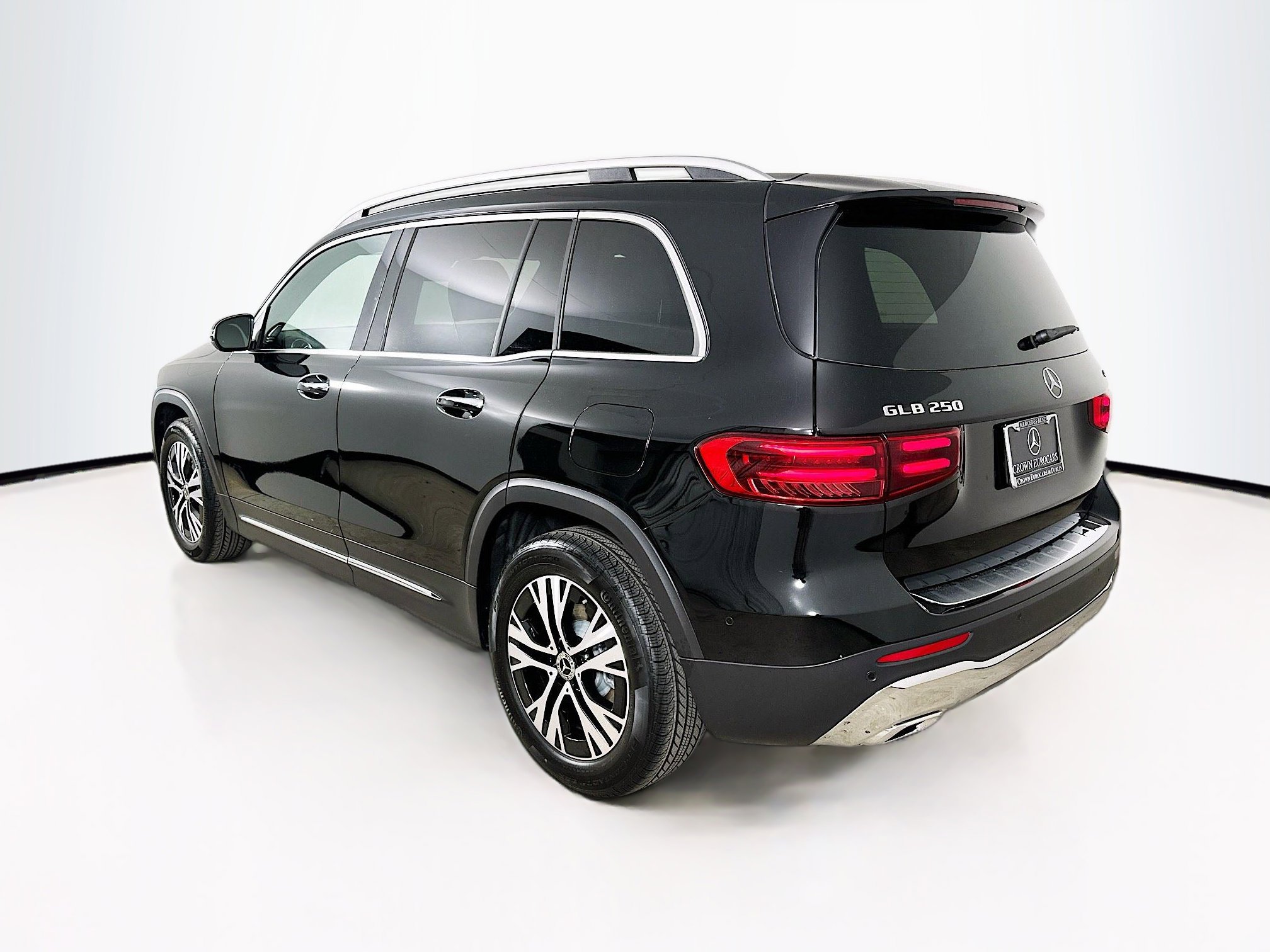 Certified 2025 Mercedes-Benz GLB 250 4MATIC image 5