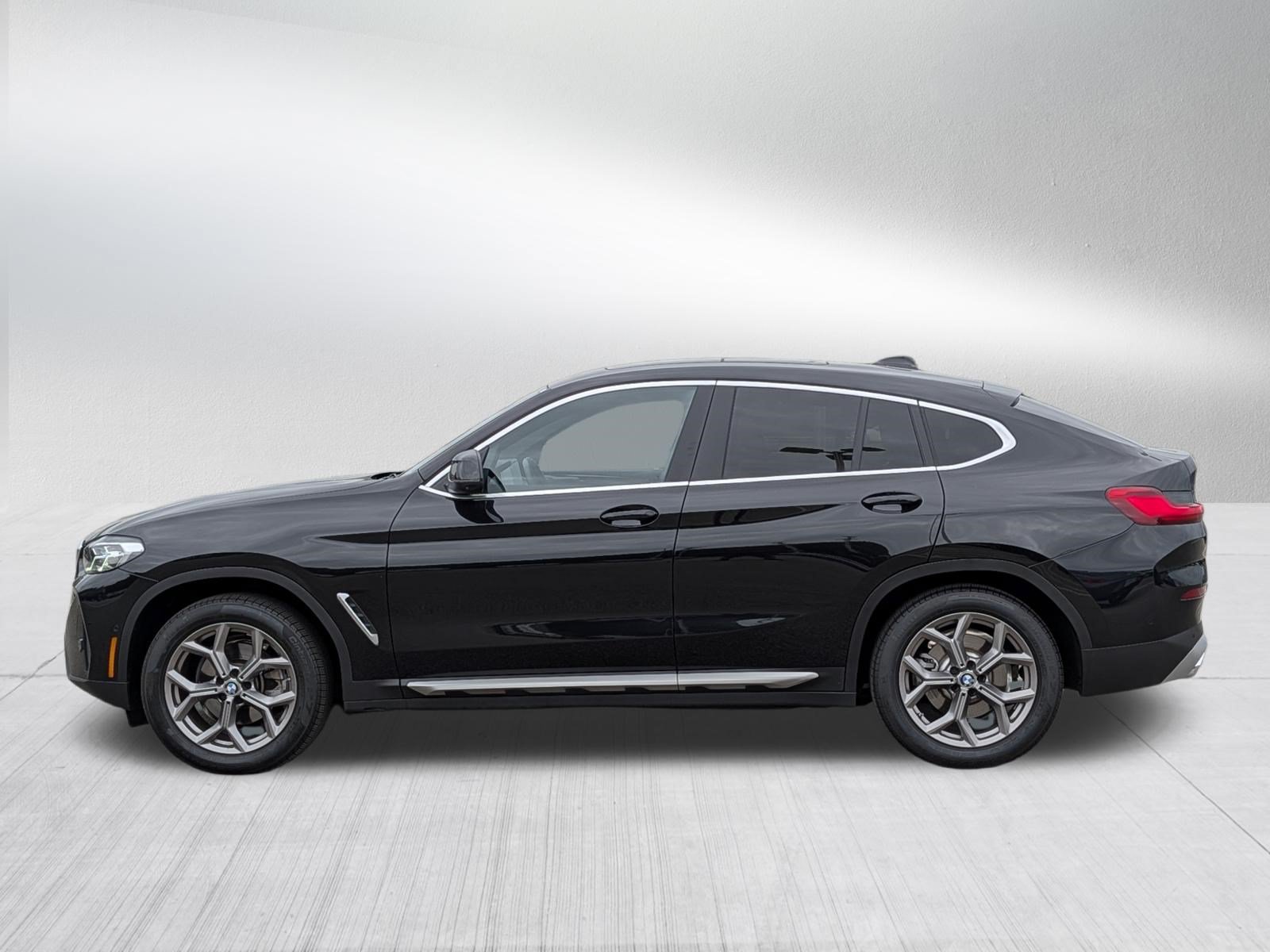 Used 2024 BMW X4 xDrive30i w/ Premium Package AWD/4WD image 4