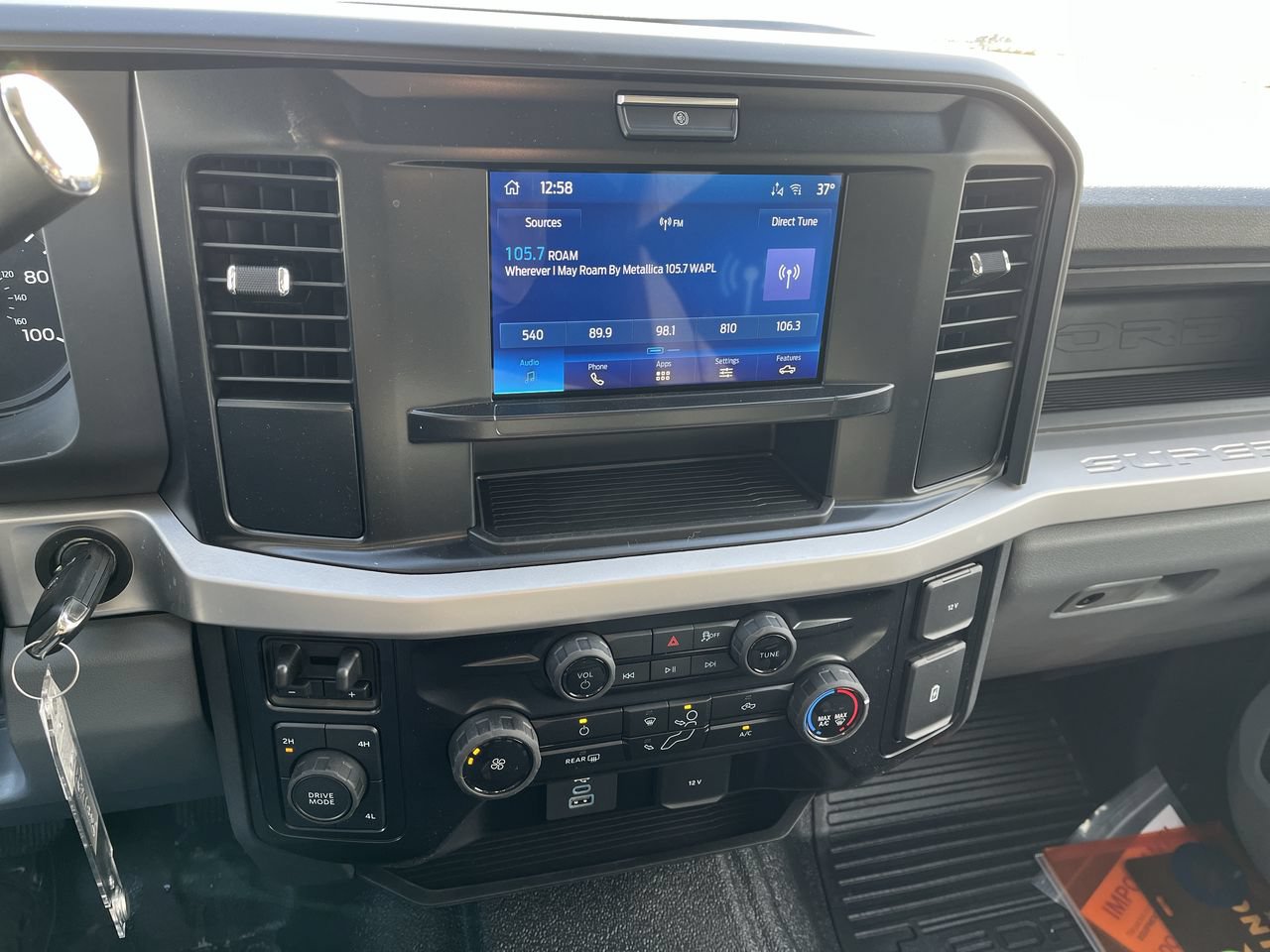 New 2025 Ford F550 4x4 SuperCab Super Duty image 14