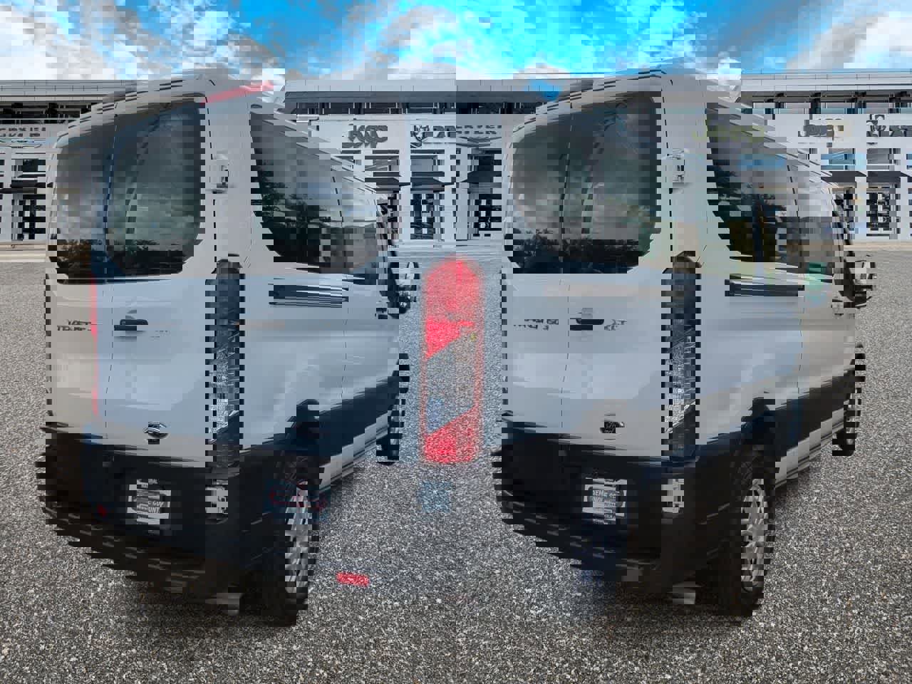 Used 2023 Ford Transit 350 XLT image 8