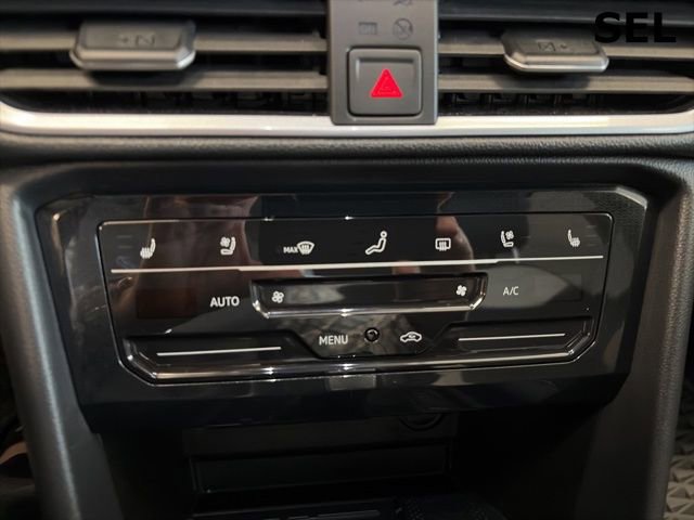 Certified 2025 Volkswagen Taos SEL image 20