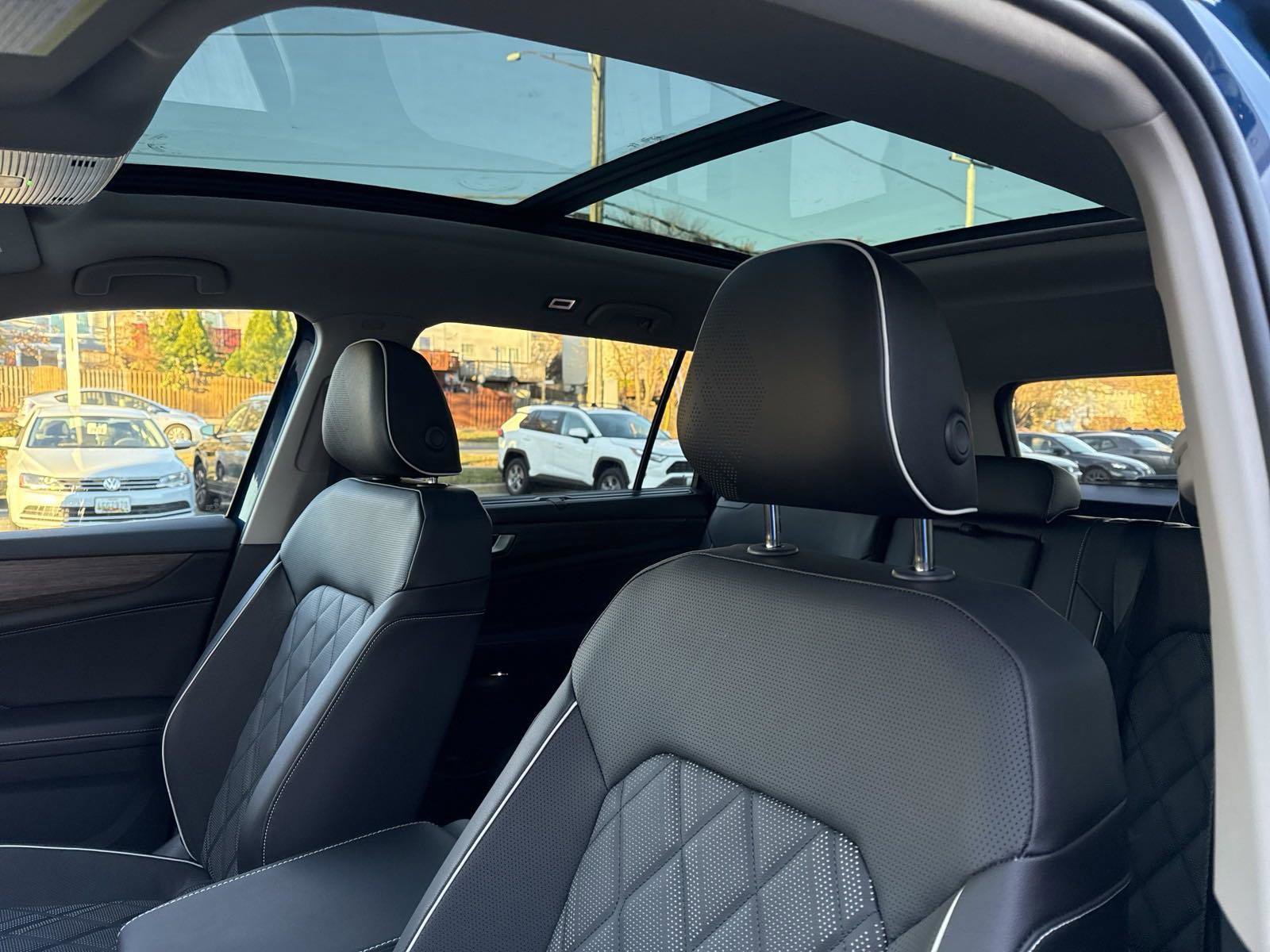 New 2025 Volkswagen Atlas SEL Premium R-Line image 25